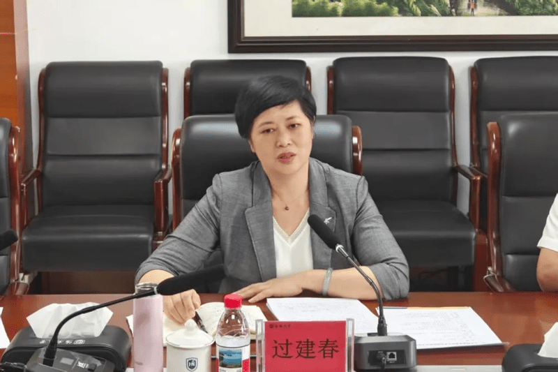 海南人大常委会副主任过建春上月辞职。九三学社 海南人大常委会副主任过建春上月辞职。九三学社