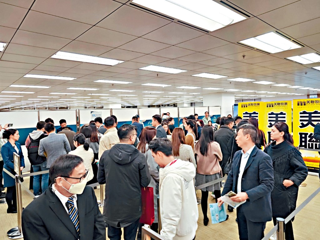 海盈山昨展開新一輪銷售，消息指，該盤昨晚即錄得約11宗成交。