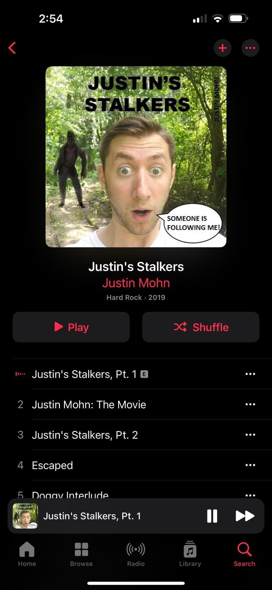 網民發現莫恩（Justin Mohn）的iTunes playlist。