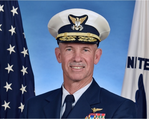 海岸防衛隊副司令雷爾（Charles Ray）於周二確診新冠肺炎。海岸防衛隊圖片