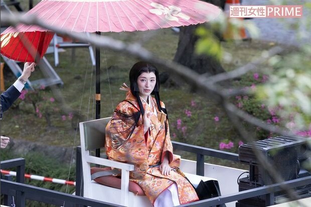 栗山千明更揚言如發現網上有偷拍照，而24小時內沒刪除，就會向主辦單位要求約58,000港元賠償。