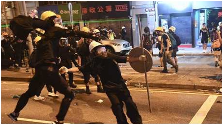 89名公務員因參與反修例示威被捕,當中58人已離開政府 ,5人被法庭裁定罪成。