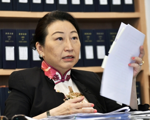 鄭若驊指，人大押後立法會選舉，既符合「一國」也尊重「兩制」。資料圖片