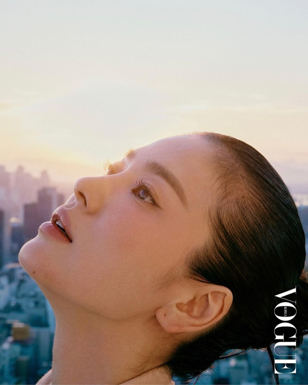 側面都好靚。(VOGUE KOREA圖片)