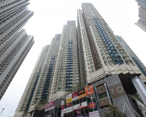 將軍澳廣場中高層最新以775萬成交。