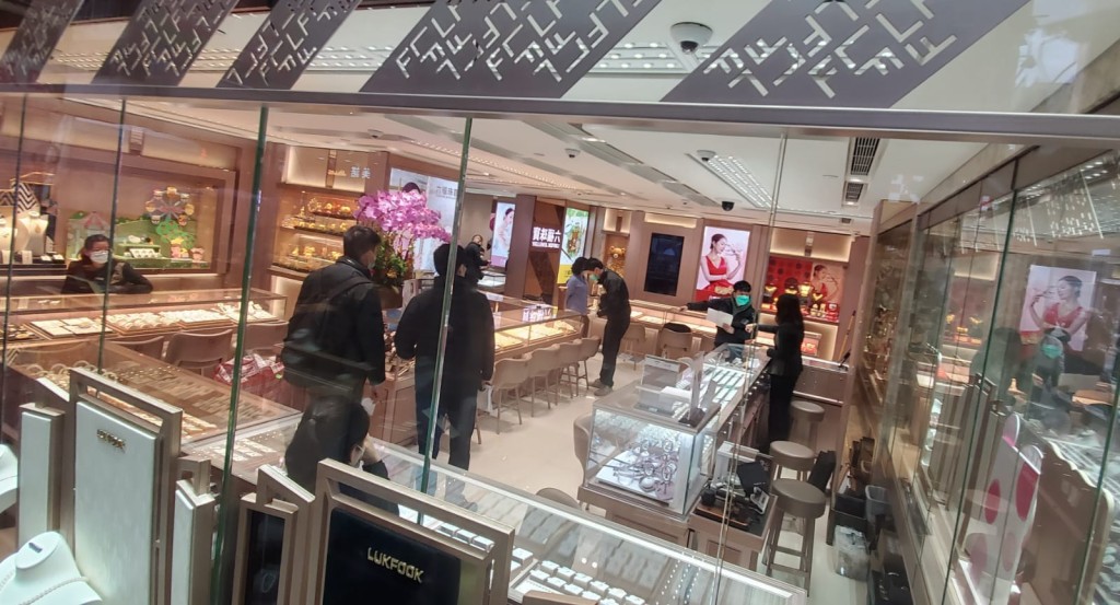 旺角一珠寶店被劫。