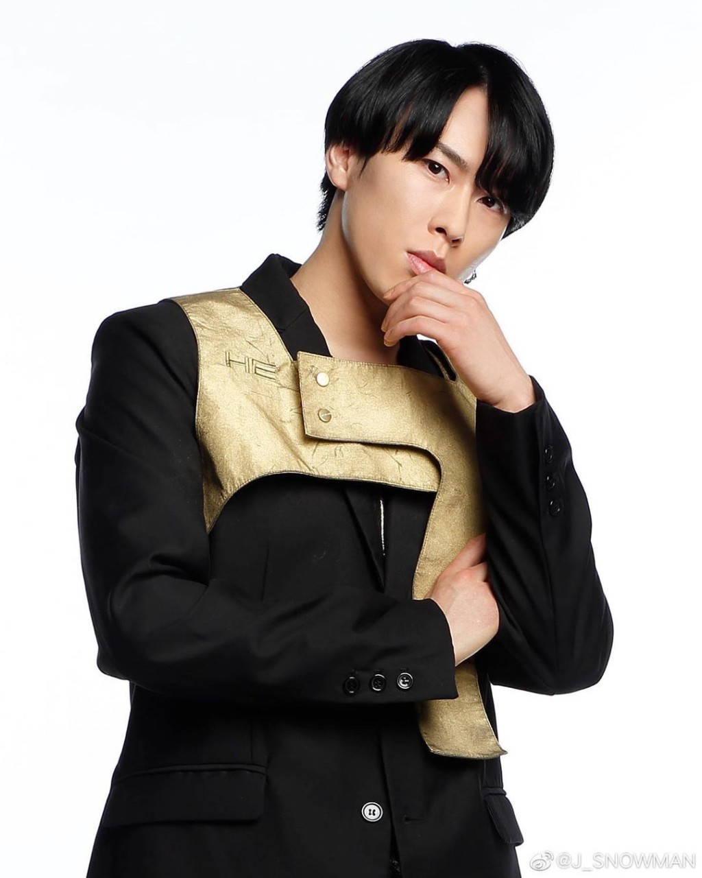 組合Snow Man成員宮館涼太，前日同樣確診。