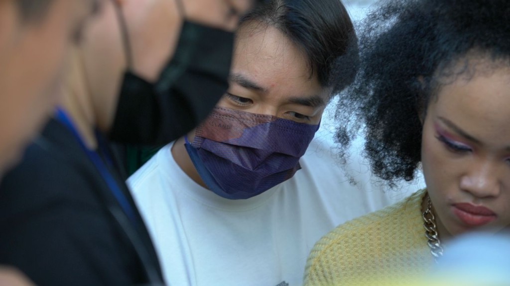 節目策劃王祖藍親自去監場。