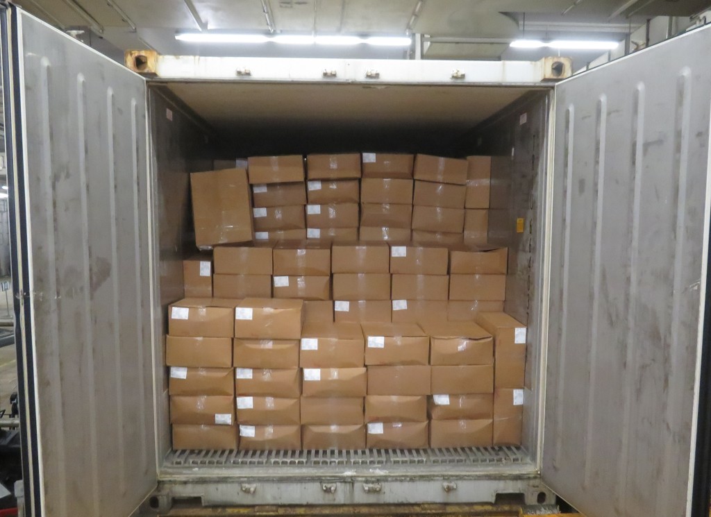 海关于货柜的冷冻组件中发现1.4亿元可卡因。政府新闻处图片