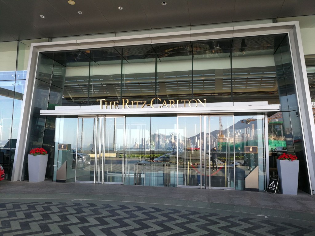 現場為九龍站上蓋香港麗思卡爾頓酒店。