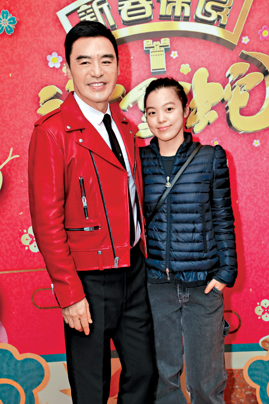 钟镇涛录影节目，和前妻所生的大女钟嘉晴都到场欣赏。