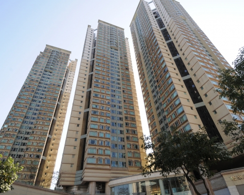 曉峰灣畔中層戶1000萬易主。