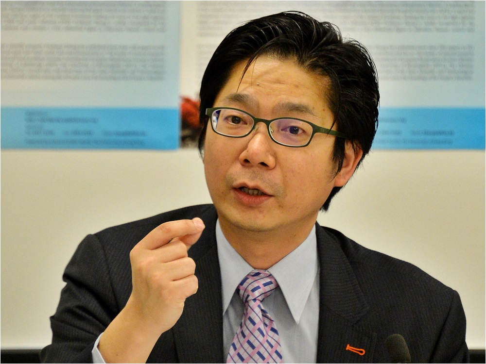潘烈文稱本港兩款疫苗安全。資料圖片