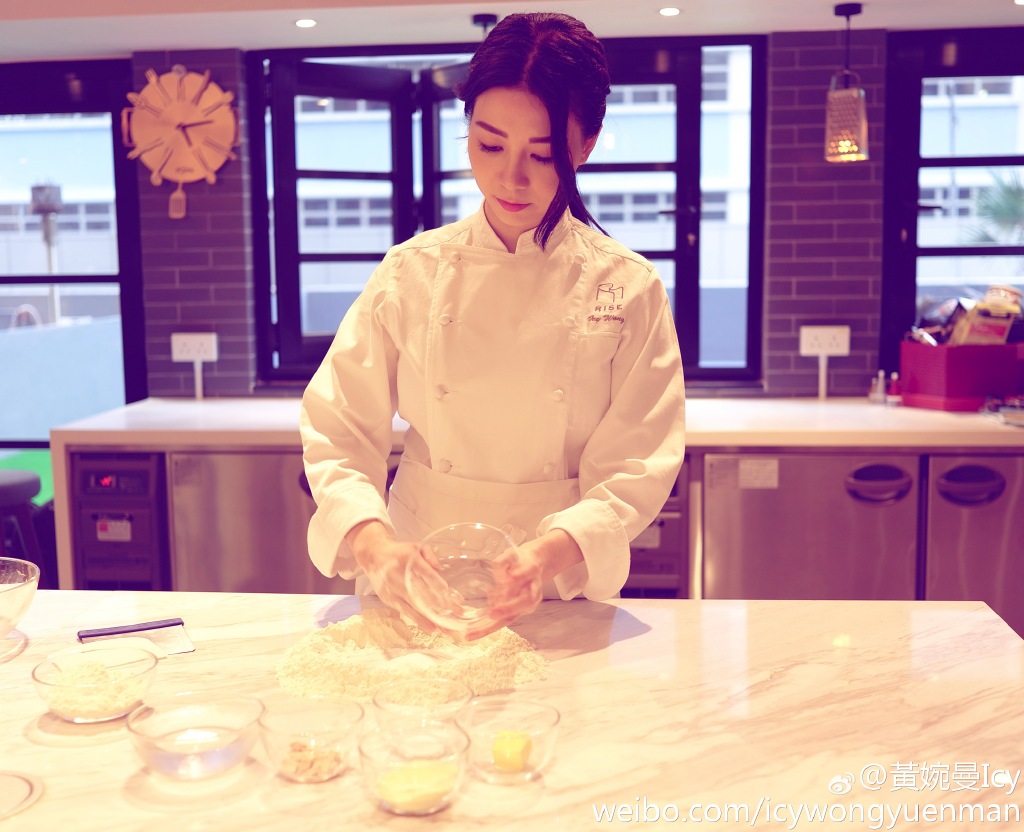 黃婉曼開麵包學校。