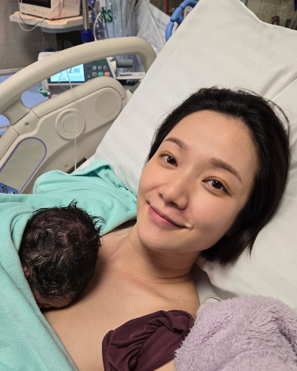 王君韾分享剛誕下女兒的美照。 王君韾分享剛誕下女兒的美照。