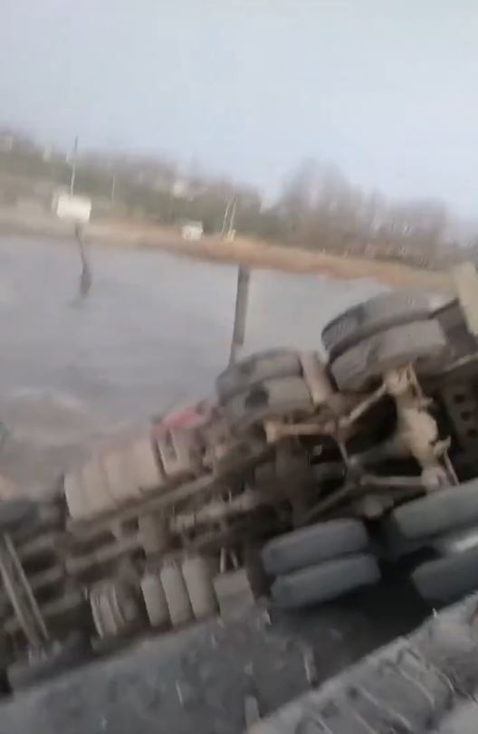 江蘇有在建大橋塌落，已2死3失蹤。抖音