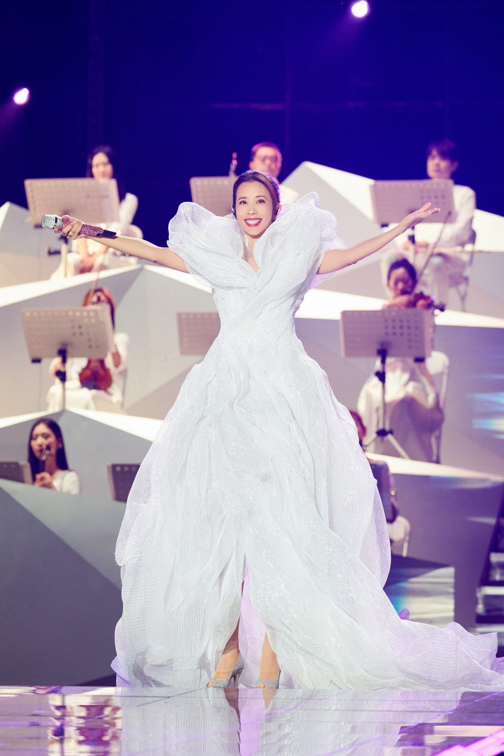 大家都好期待莫文蔚今次的個唱。 大家都好期待莫文蔚今次的個唱。