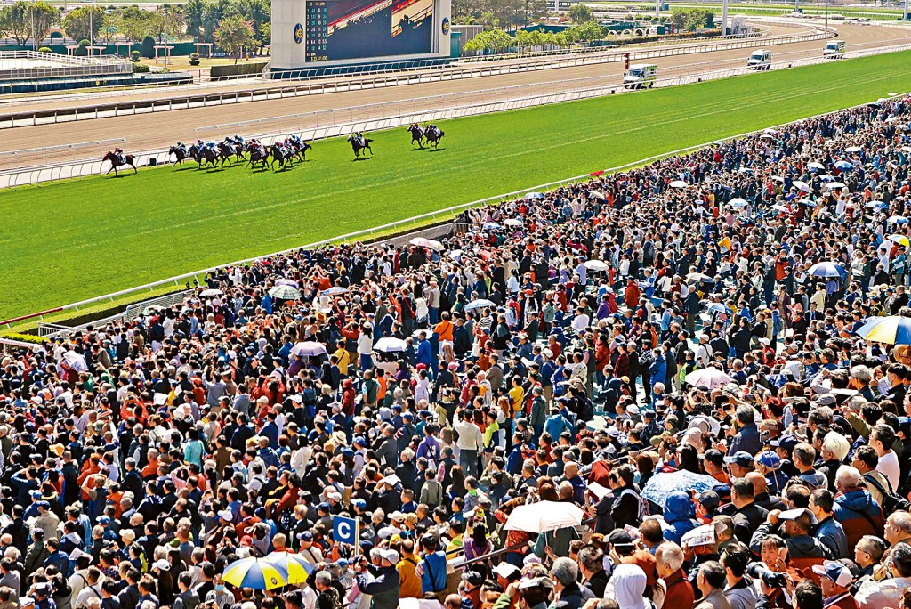 應家柏表明馬會首要業務仍是賽馬。