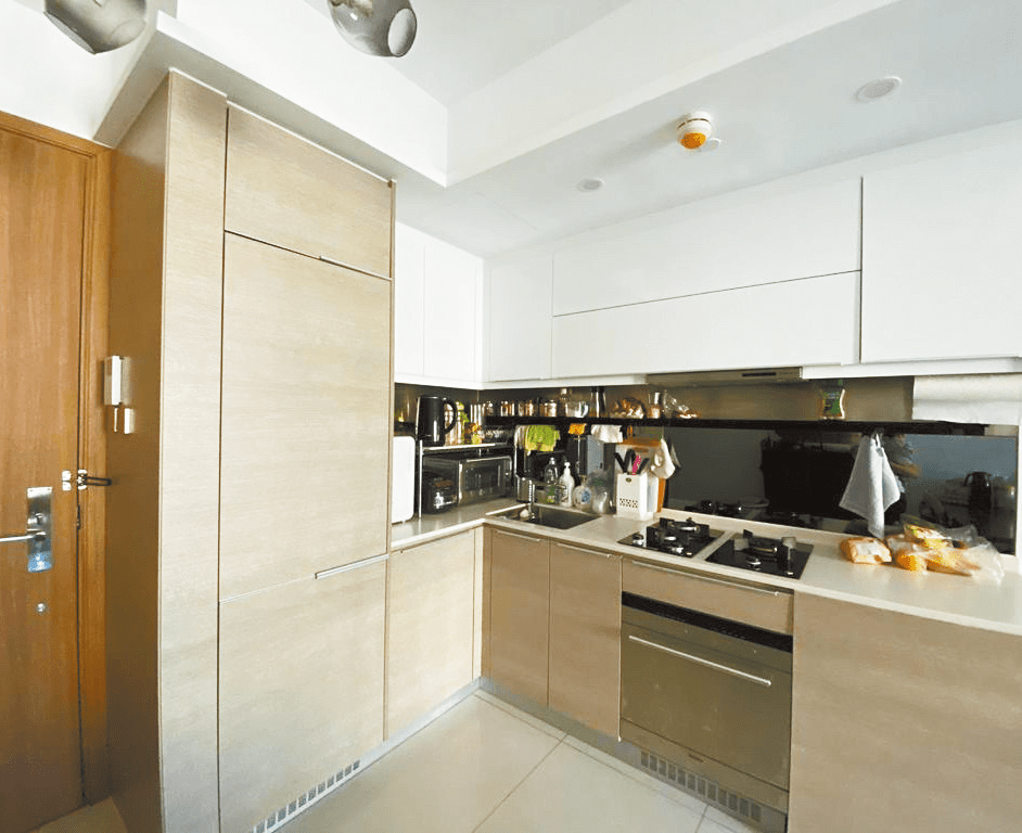 放盘设开放式厨房，一室空间感更强。