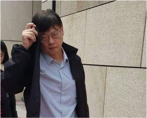 被告蔡堃智供稱度身時已向對方稱可能會碰到敏感部位。