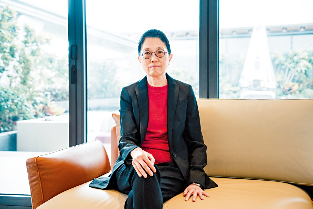 嘉華尹紫薇表示，集團將繼續採取貨如輪轉策略，並因應整體市況按市價推盤。