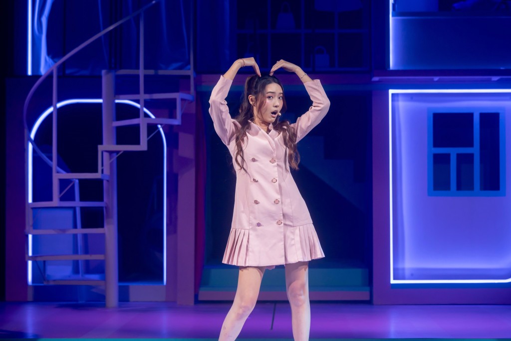 戴祖儀首次參演舞台劇《Nancy戀噏Show》。 戴祖儀首次參演舞台劇《Nancy戀噏Show》。