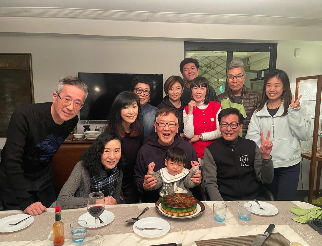 張與辰與前輩飯局獲教路。 張與辰與前輩飯局獲教路。