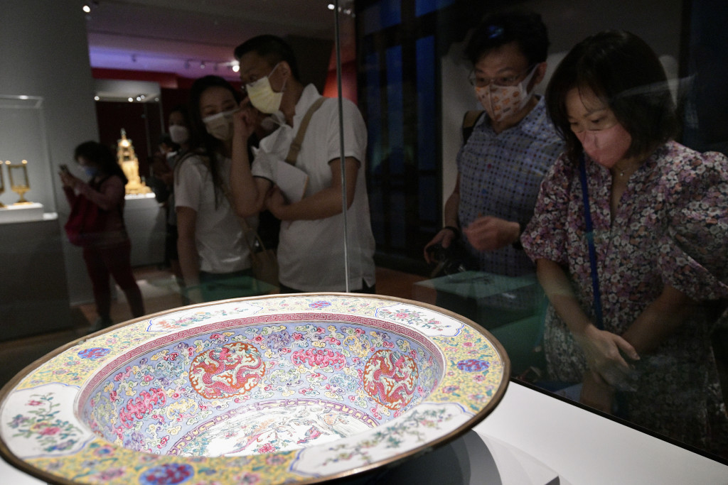 香港故宫馆常设展厅的部分文物将定期更换。资料图片