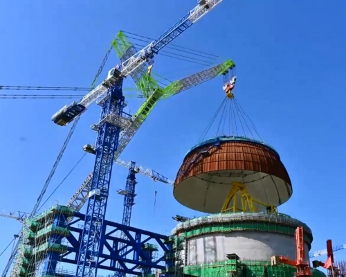 「華龍一號」福建漳州市完成安裝穹頂工序。新華社影片截圖