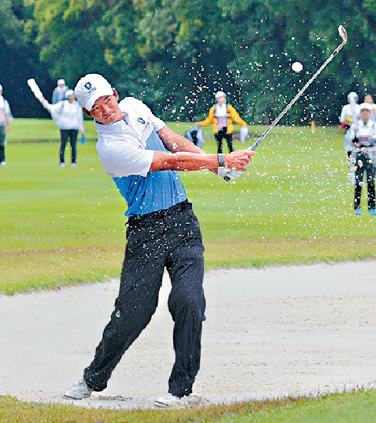 ■香港哥爾夫球會的專家質疑，當局的交通及運輸影響評估。
