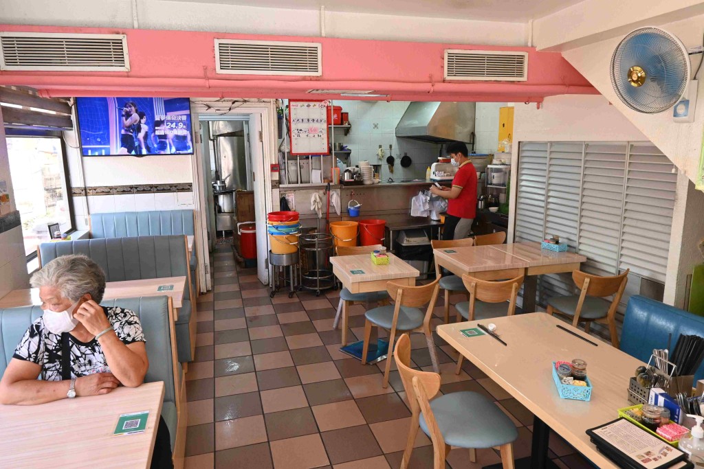 開業二十年的西湖餐廳，在西貢可說無人不曉。