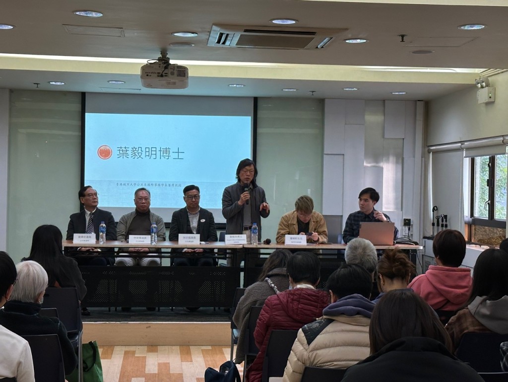 香港城市大學公共政策系教授葉毅明指，政府對起始租金「隻字不提」。曾卓琳攝