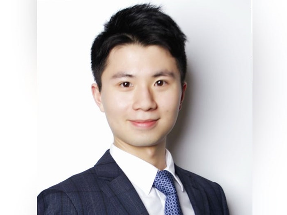 鄭男早前在港大畢業。網圖