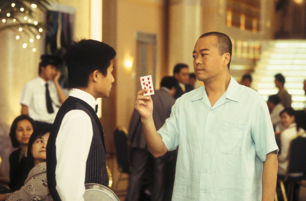 《赌场风云》由欧阳震华、宣萱、黄宗泽、苗侨伟等主演。