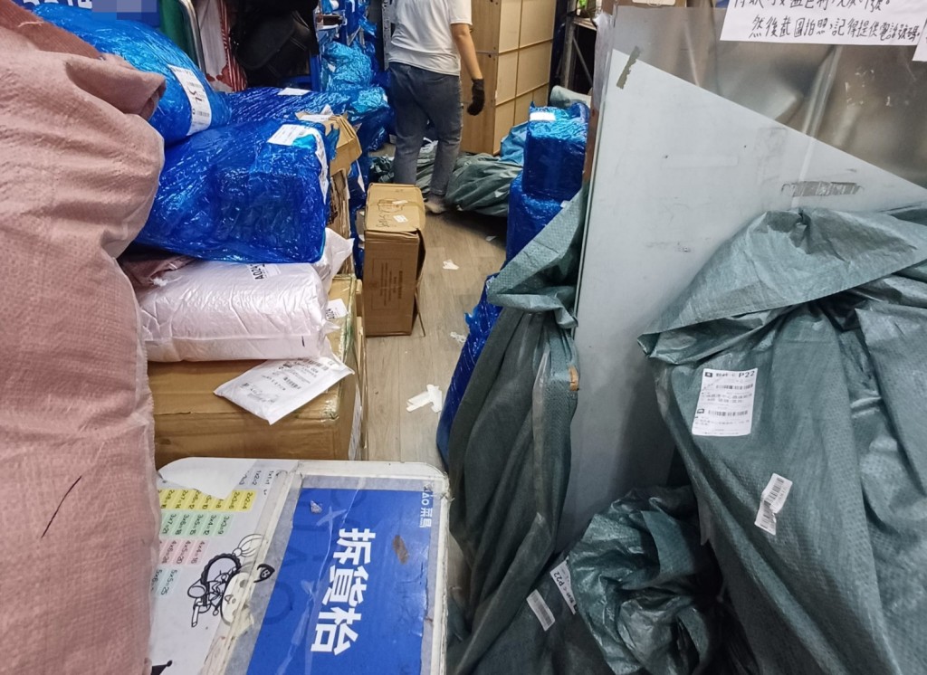 有投訴人指發現自提點無人看管令貨物失蹤。資料圖片 有投訴人指發現自提點無人看管令貨物失蹤。資料圖片