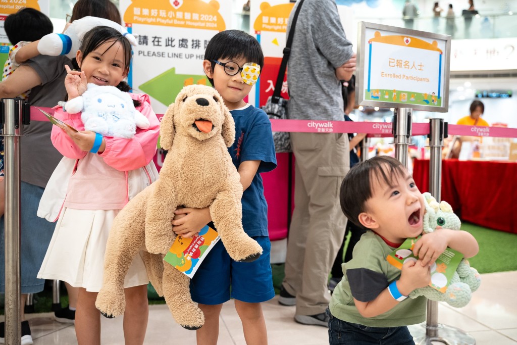 小朋友可带同心爱公仔前来智乐好玩小熊医院，暂当一日「小病人」，由「小医生」治理。（图片来源：智乐儿童游乐协会）