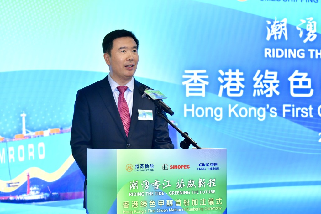 立法会商界（第三）议员严刚。