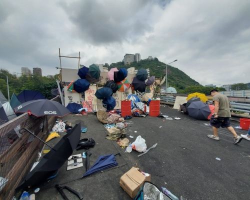 中大增聘保安駐守校園 。