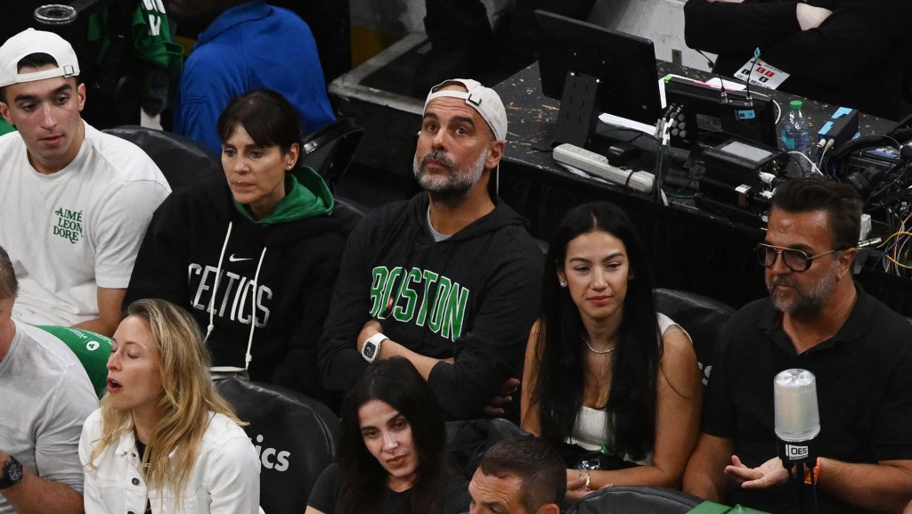 哥迪奧拿入場支持塞爾特人。Reuters