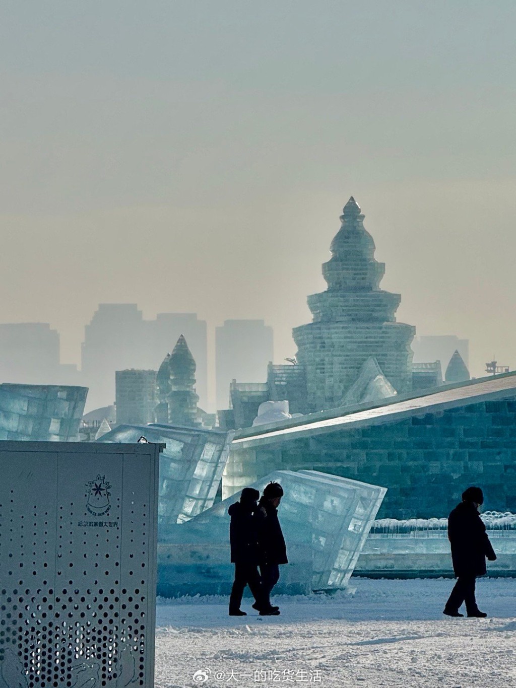 哈爾濱冰雪大世界樂園是世界規模最大冰雪樂園。微博