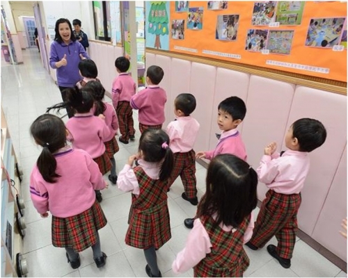 教育局宣布幼稚園今日停課。