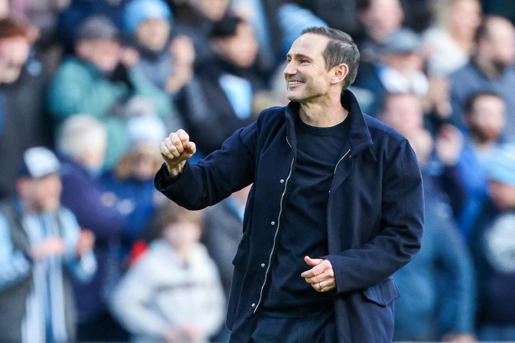 林柏特带领的高云地利现时排英冠榜首。法新社