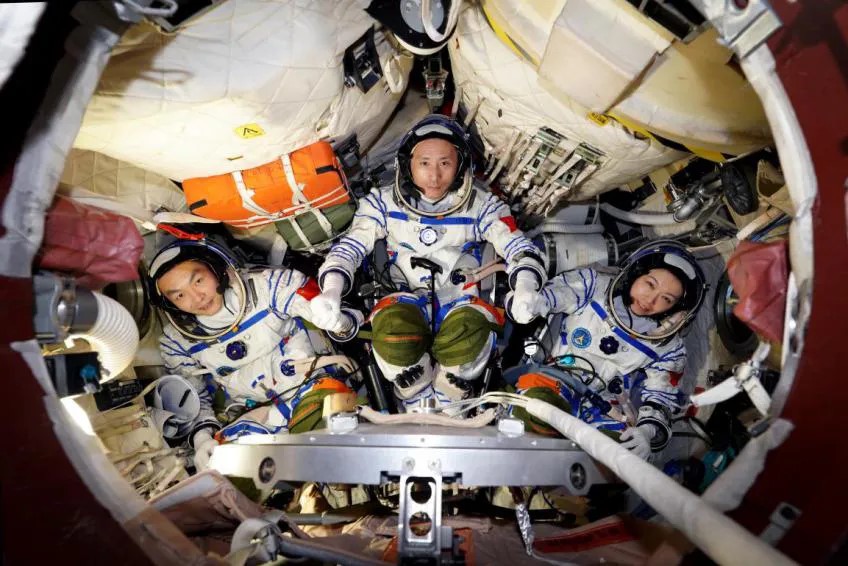 漫長艱苦的訓練中，港產太空人、3孩媽黎家盈指家人是她最大後盾。