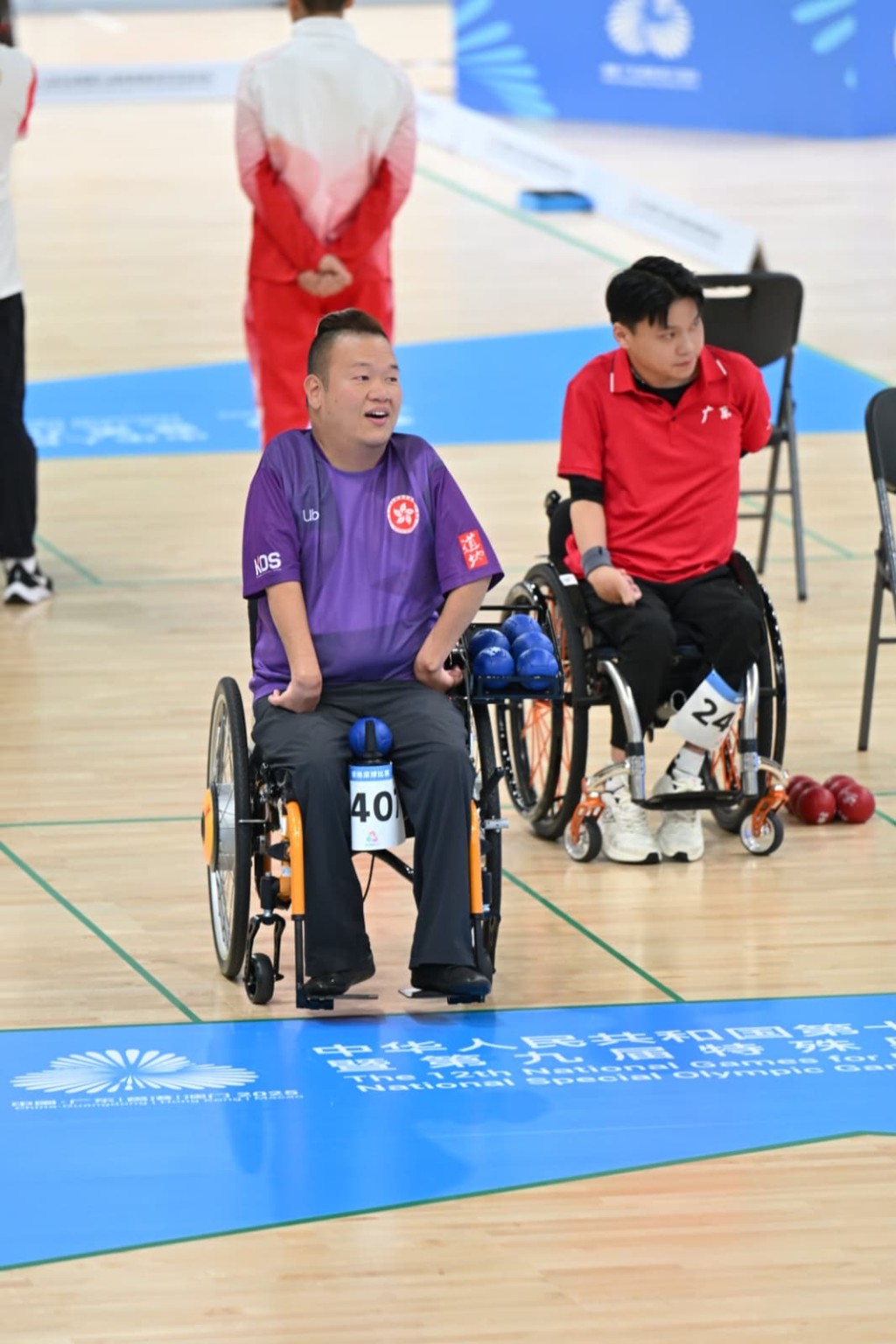 梁育榮(左)拿下港隊今屆首面硬地滾球金牌。廖偉業攝