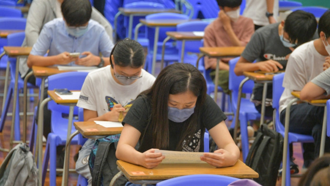 勞工處將於5月至8月,推出「就業創前路」特備項目,助中學畢業生就業。資料圖片