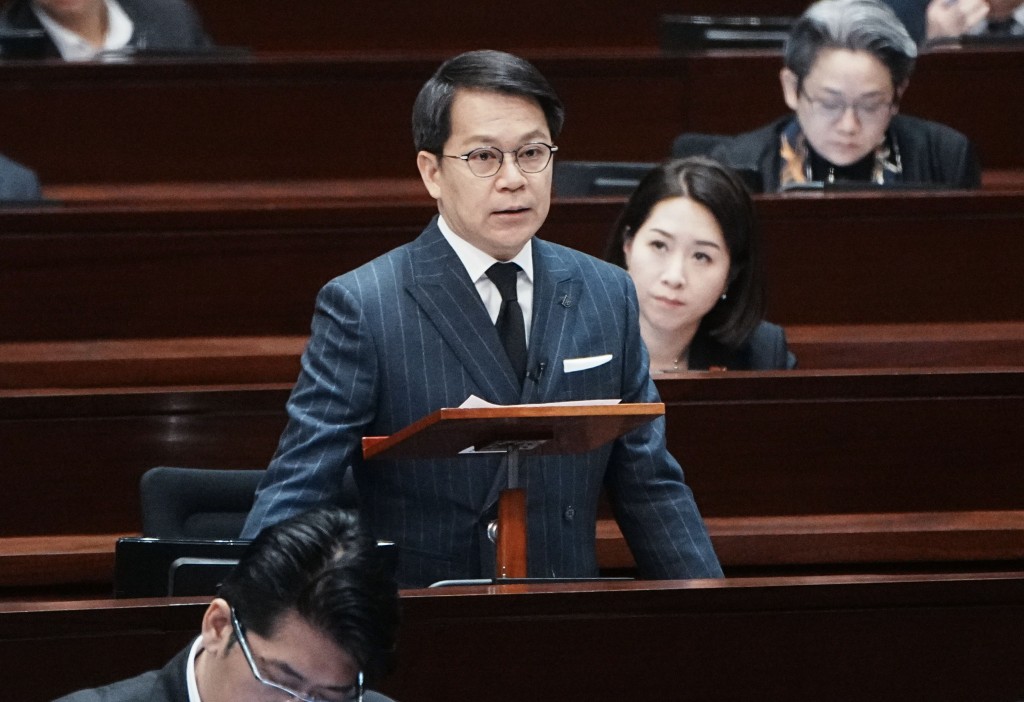 民建聯陳克勤。