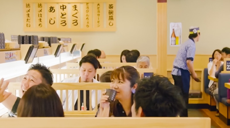 Hama Sushi(はま壽司/濱壽司) 2017年6月，該連鎖店的門店數量便達到472家，超過了「壽司郎」的466家。 （圖片來源：Hama Sushi）