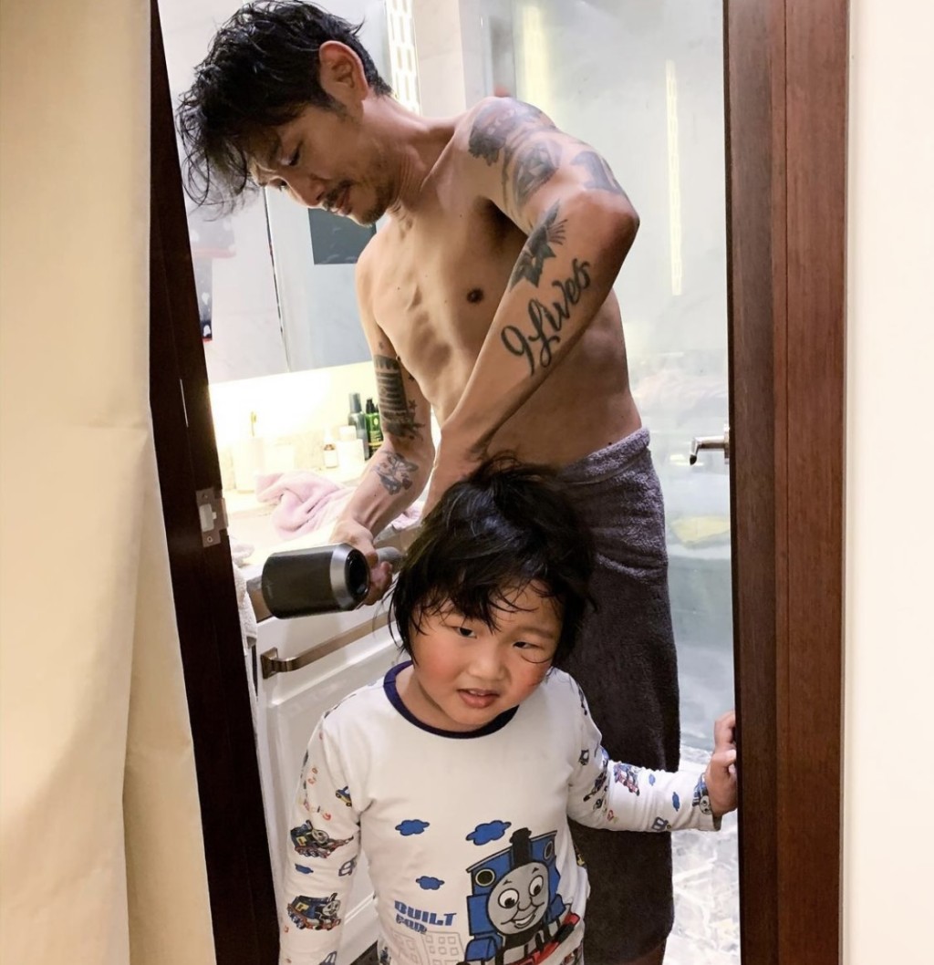 杜德偉熱愛操肌，相反，囝囝就好好肉地。