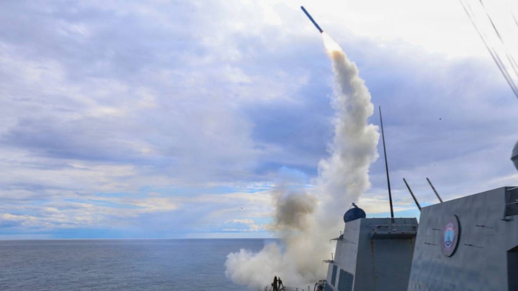 戰爭部正擬定高達500億美元的追加預算申請。(美國海軍供圖，美聯社發布)