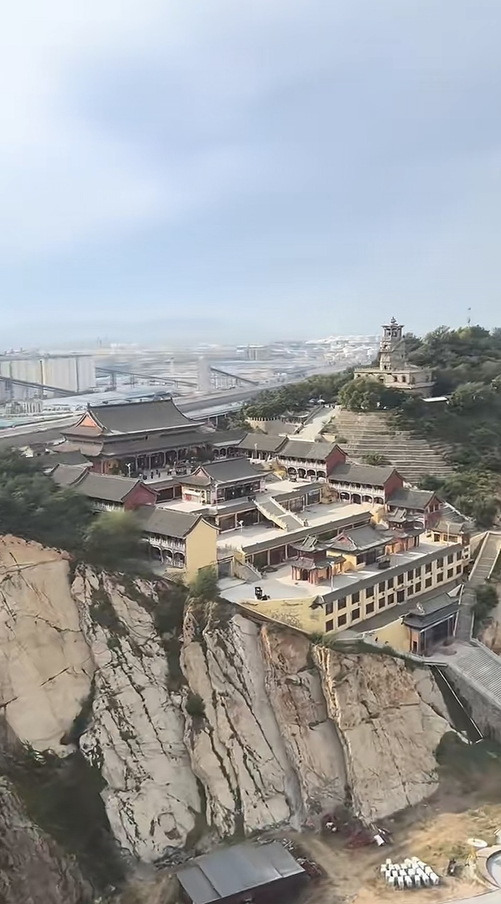 湖南家庭駕私人飛機返鄉。抖音@淺談